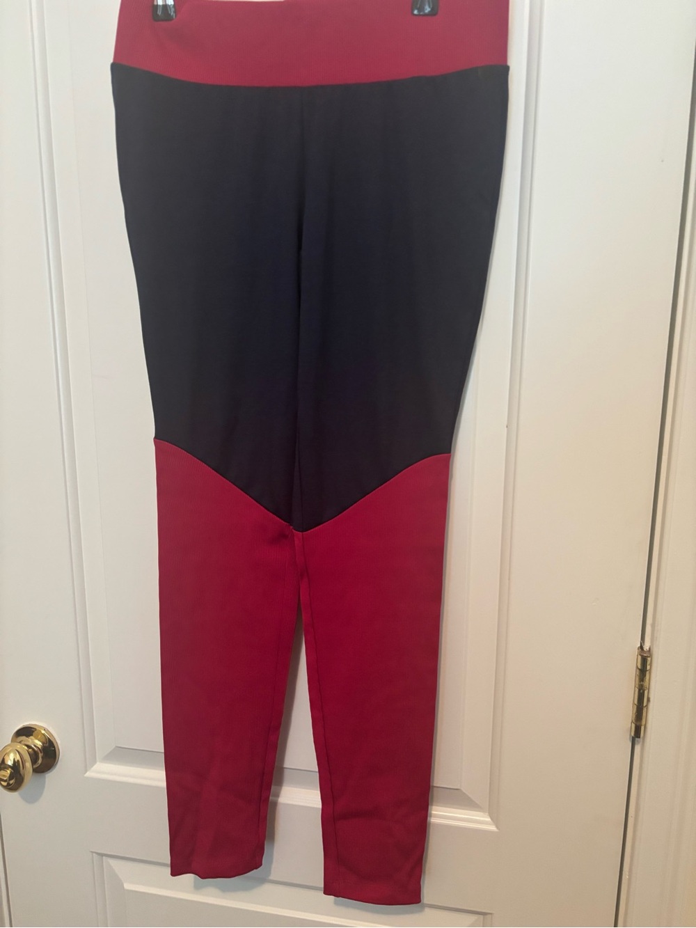 Under Armour Blue and Pink Colorblock Leggings NWT women’s medium